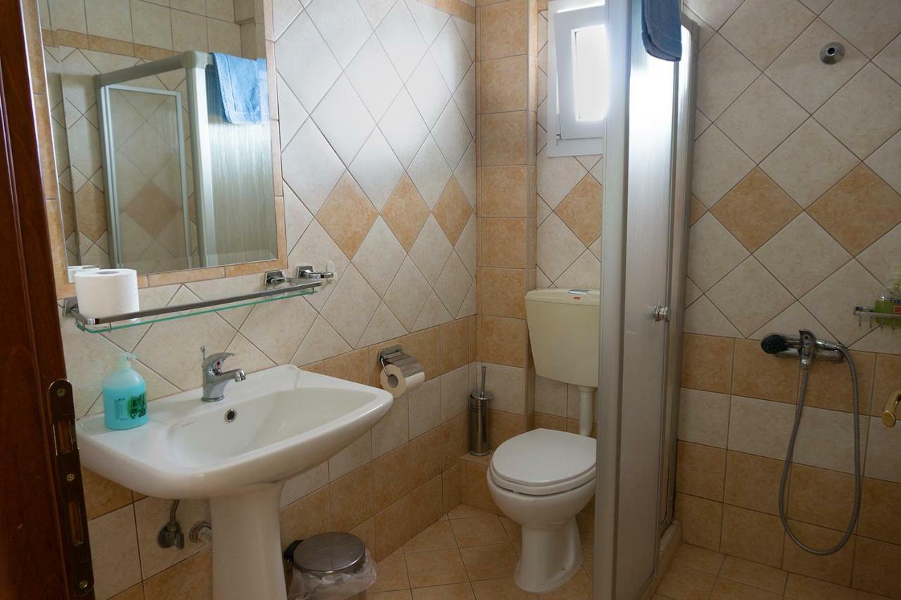 Bed and Breakfast Pension Konstantinoupolis Asprovalta Exterior foto